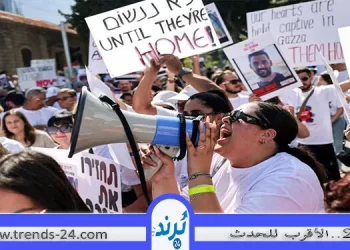 عائلات الأسرى الإسرائيليين: نتنياهو يتخلى عن أحبائنا في غزة ويقدم الحرب على حياتهم!