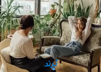 كيف ترد بأناقة عندما يتحدث شخص بسوء عن صديقك في غيابها؟